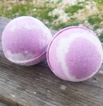 Load image into Gallery viewer, Black Raspberry Vanilla Bath Bomb