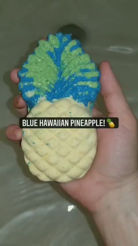 🍍Blue Hawaiian Pineapple Bath Bomb